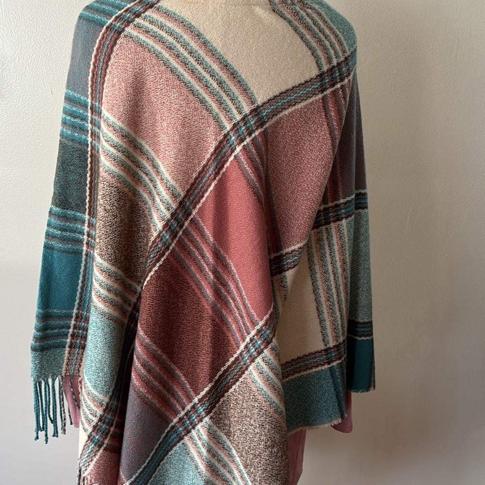 Pink Green Acrylic Plaid Poncho w/ Fringe NWT - Picture 4 of 6